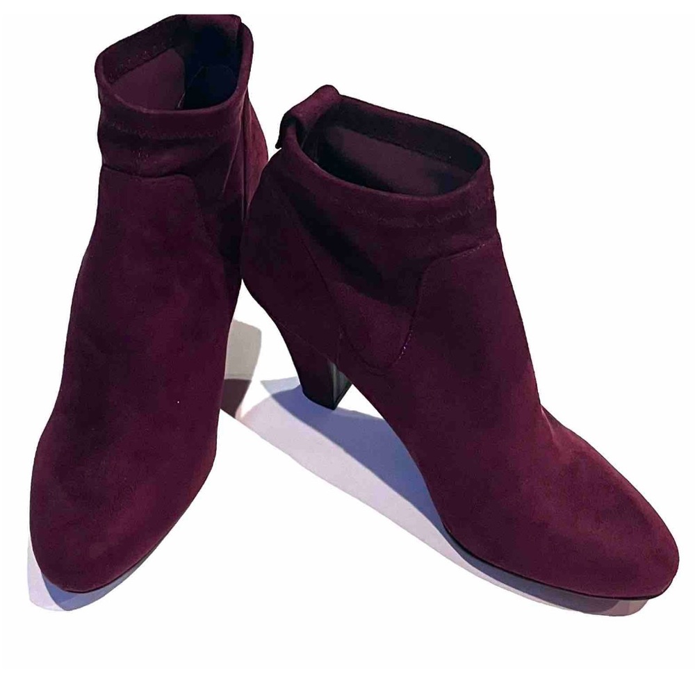 BCBG Burgundy Faux Suede Ankle Boots ~ Size 7.5M/37.5